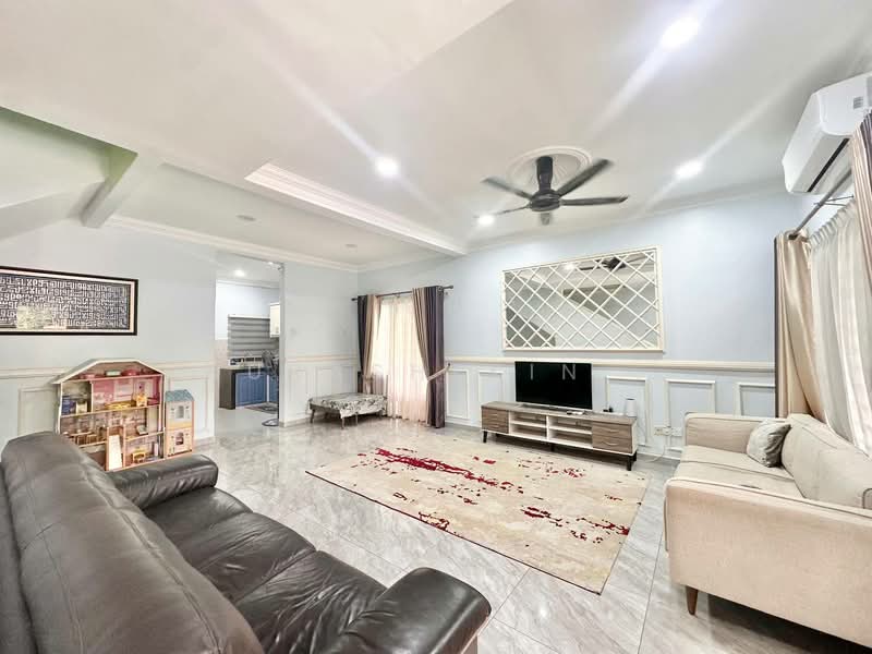 Rumah Teres 2 Tingkat untuk Dijual di Seksyen 3 (Bangi) - Nurashekin . - Living Room - PropertyGuru.com.my