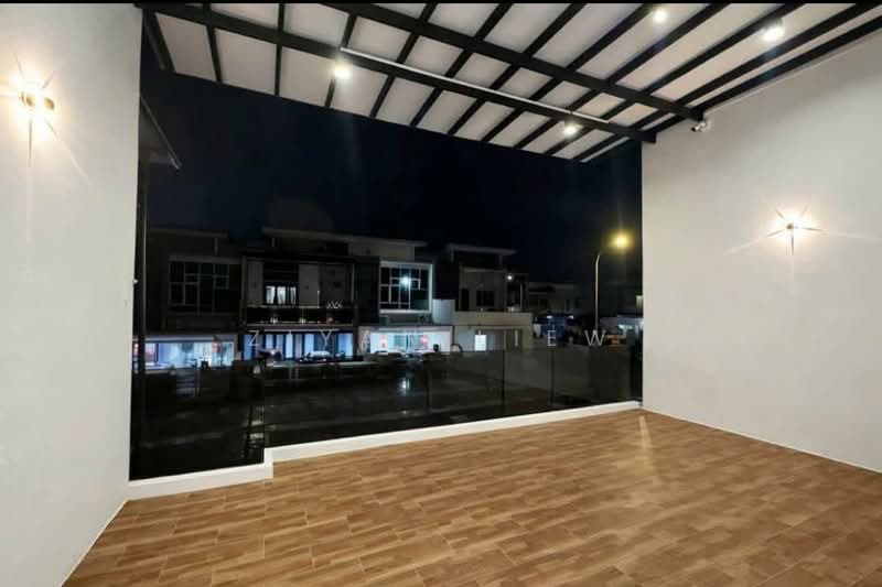 Rumah Teres untuk Dijual di Johor Bahru (Johor) - Ziyan Liew - Balcony - PropertyGuru.com.my