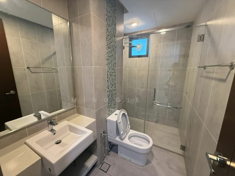 Condominium for Rent at Queens Residences Q2 @ Queens Waterfront - Minggie . - Bathroom - PropertyGuru.com.my