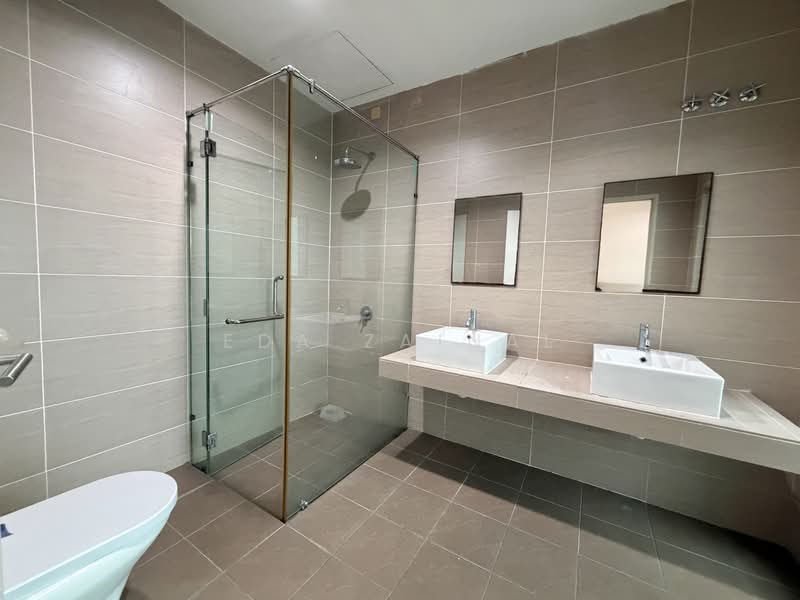 Rumah Teres 3 Tingkat untuk Dijual di Cyberjaya (Selangor) - Eda Zainal - Bathroom - PropertyGuru.com.my