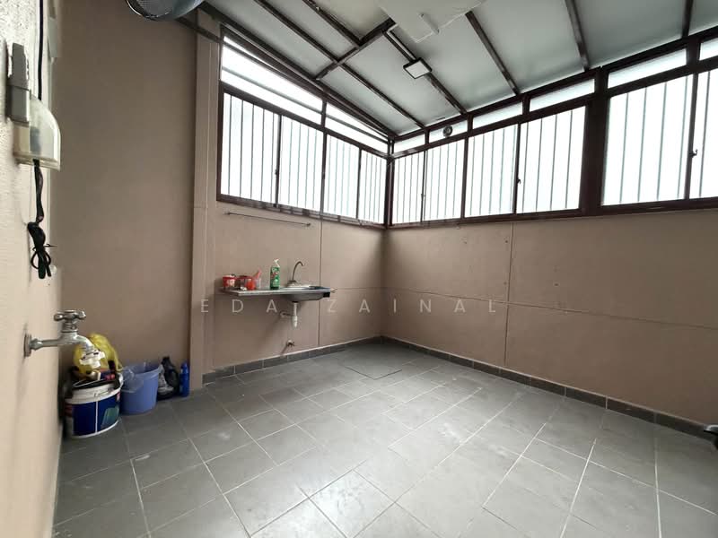 Rumah Teres 3 Tingkat untuk Dijual di Cyberjaya (Selangor) - Eda Zainal - PropertyGuru.com.my