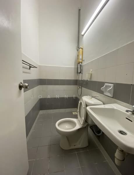 2-storey Terraced House for Sale in Bandar Sri Damansara (Selangor) - Joanne Ng - Bathroom - PropertyGuru.com.my
