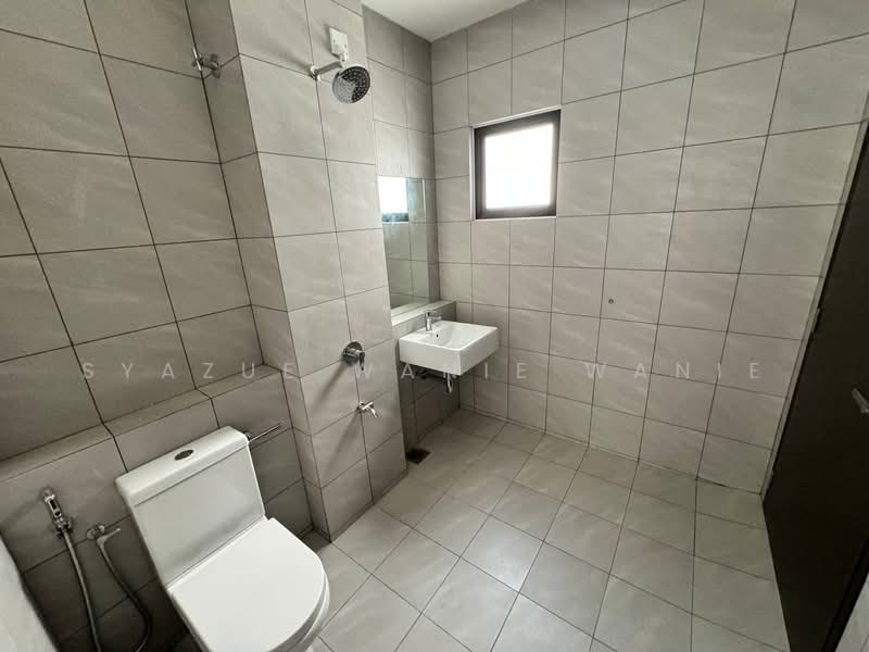 2-storey Terraced House for Sale in Sepang (Selangor) - Syazue Wanie Wanie - Bathroom - PropertyGuru.com.my
