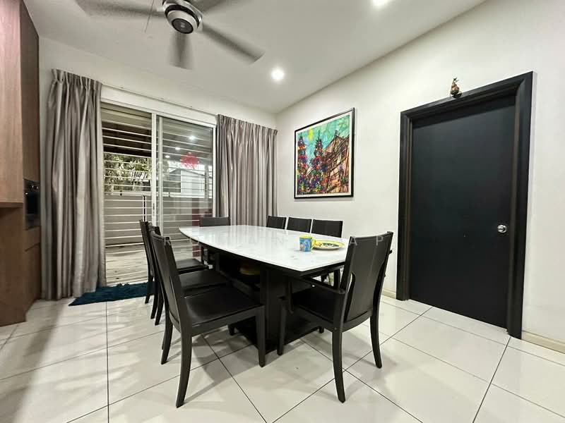 2.5-storey Terraced House for Sale in Bandar Country Homes (Rawang) - Roman Yap - Dining Room - PropertyGuru.com.my