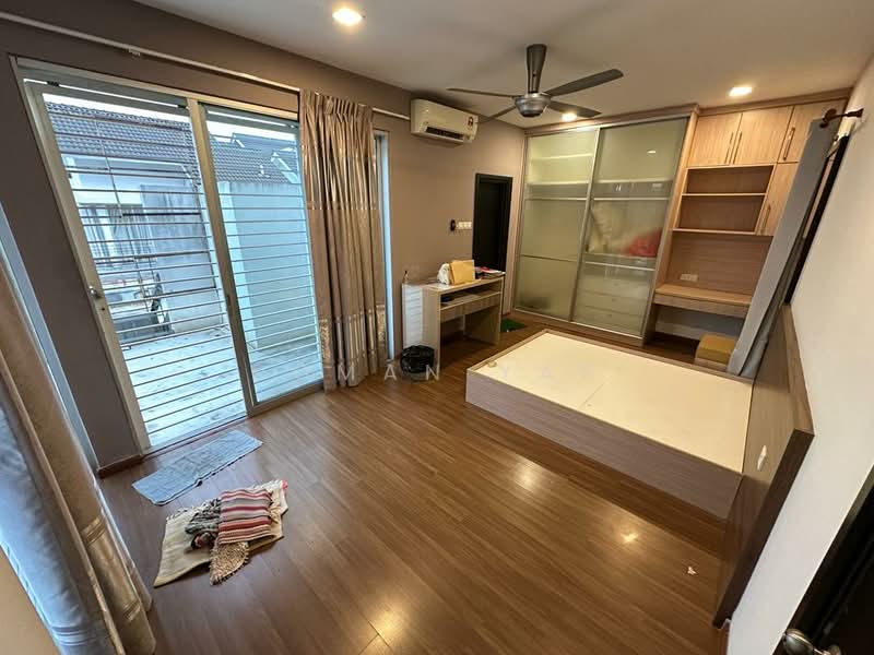 2.5-storey Terraced House for Sale in Bandar Country Homes (Rawang) - Roman Yap - Bedroom - PropertyGuru.com.my