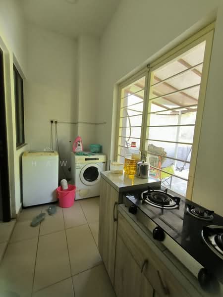 Semi-Detached House for Sale in Perdana Lakeview East (Cyberjaya) - Hawa Ibrahim - Kitchen - PropertyGuru.com.my