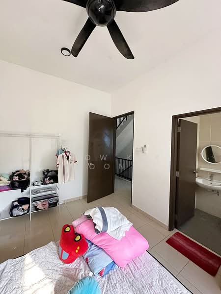 3-storey Terraced House for Sale in Puchong (Selangor) - Chow Kok Toong - Bedroom - PropertyGuru.com.my