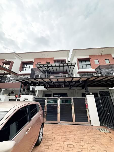 3-storey Terraced House for Sale in Puchong (Selangor) - Chow Kok Toong - Exterior - PropertyGuru.com.my