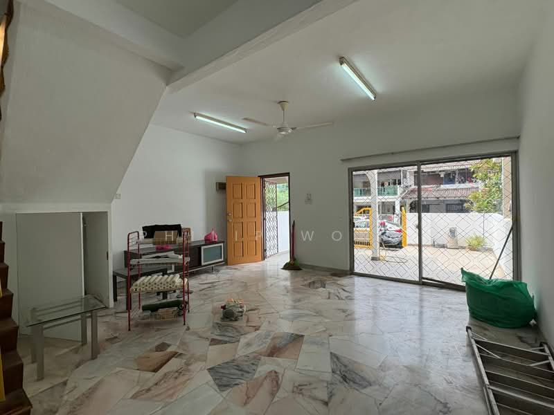2-storey Terraced House for Rent in Taman Universiti Indah (Seri Kembangan) - Philip Wong - Living Room - PropertyGuru.com.my