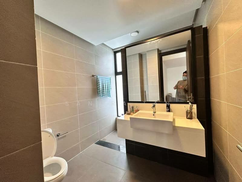 Rumah Teres 2 Tingkat untuk Disewa di Medini (Iskandar Puteri (Nusajaya)) - Sandra Tan - Bathroom - PropertyGuru.com.my