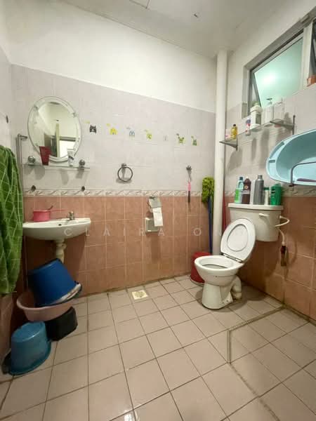 1-storey Terraced House for Sale in Permas Jaya (Johor) - Claira Ong - Bathroom - PropertyGuru.com.my