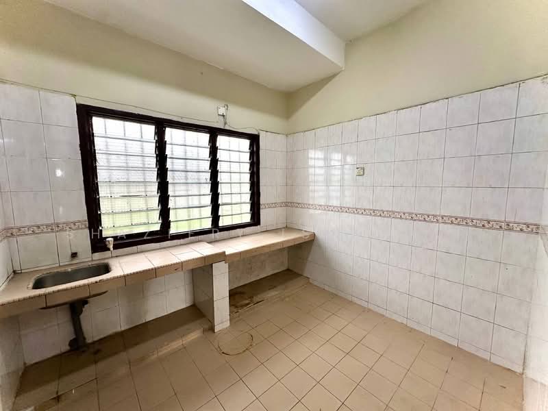 Rumah Teres 3 Tingkat untuk Dijual di Batu 9 (Cheras) - Shaziery Iskandar - PropertyGuru.com.my