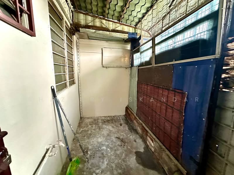 Rumah Teres 3 Tingkat untuk Dijual di Batu 9 (Cheras) - Shaziery Iskandar - PropertyGuru.com.my