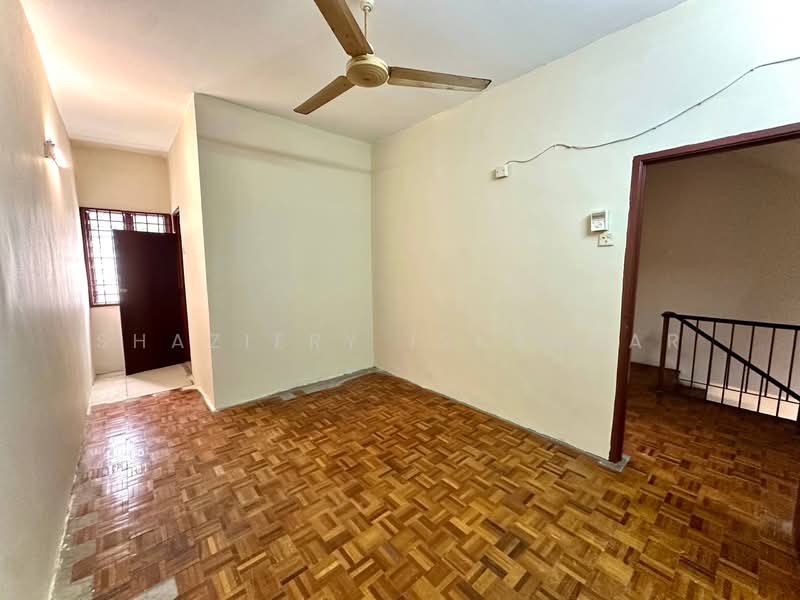 Rumah Teres 3 Tingkat untuk Dijual di Batu 9 (Cheras) - Shaziery Iskandar - PropertyGuru.com.my