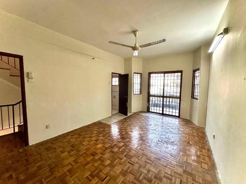 Rumah Teres 3 Tingkat untuk Dijual di Batu 9 (Cheras) - Shaziery Iskandar - PropertyGuru.com.my