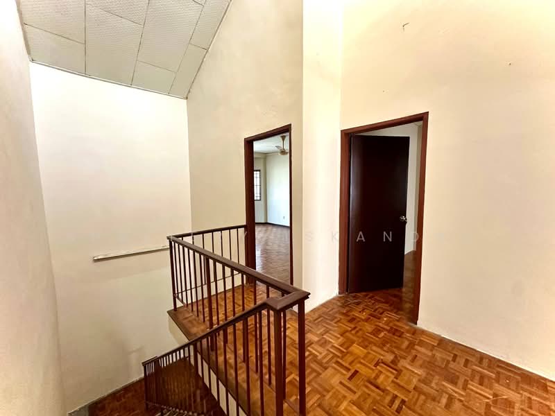 Rumah Teres 3 Tingkat untuk Dijual di Batu 9 (Cheras) - Shaziery Iskandar - PropertyGuru.com.my