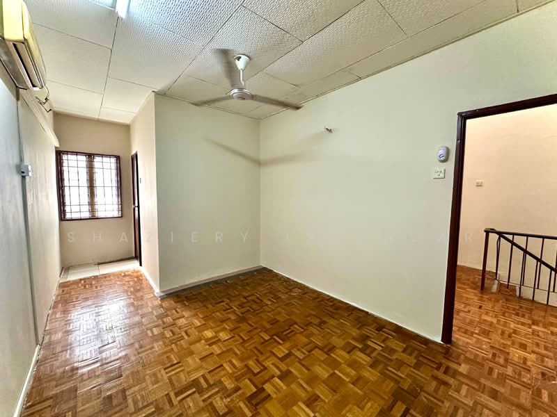 Rumah Teres 3 Tingkat untuk Dijual di Batu 9 (Cheras) - Shaziery Iskandar - PropertyGuru.com.my