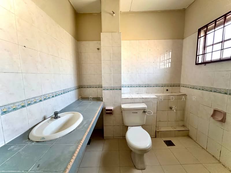 Rumah Teres 3 Tingkat untuk Dijual di Batu 9 (Cheras) - Shaziery Iskandar - PropertyGuru.com.my