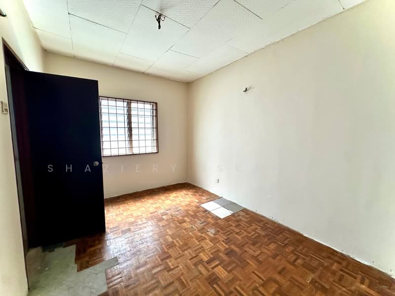 Rumah Teres 3 Tingkat untuk Dijual di Batu 9 (Cheras) - Shaziery Iskandar - PropertyGuru.com.my