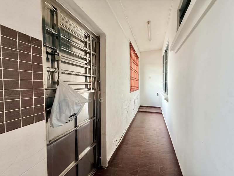 Rumah Teres 1 Tingkat untuk Dijual di Skudai (Johor) - Paggie Tee - Corridor - PropertyGuru.com.my