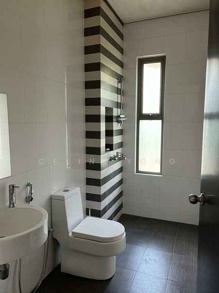 Semi-Detached House for Rent in East Ledang (Iskandar Puteri (Nusajaya)) - Celine Yong - Bathroom - PropertyGuru.com.my