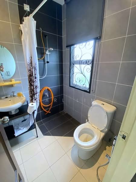 Rumah Teres 3 Tingkat untuk Dijual di Bandar Seri Alam (Masai) - Karl Lim - Bathroom - PropertyGuru.com.my