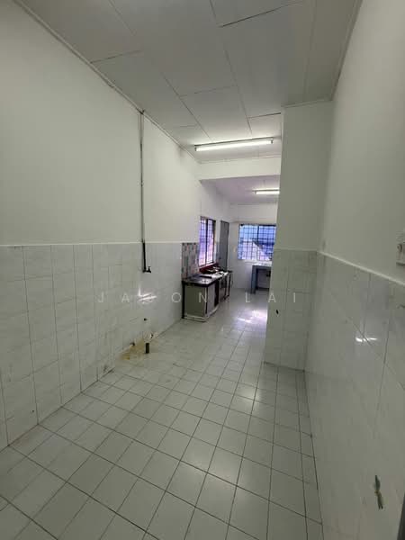 Rumah Teres 1 Tingkat untuk Disewa di Taman Bukit Maluri (Kepong) - Jason Lai - Kitchen - PropertyGuru.com.my