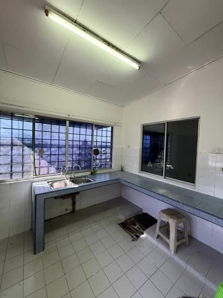 Rumah Teres 1 Tingkat untuk Disewa di Taman Bukit Maluri (Kepong) - Jason Lai - Kitchen - PropertyGuru.com.my