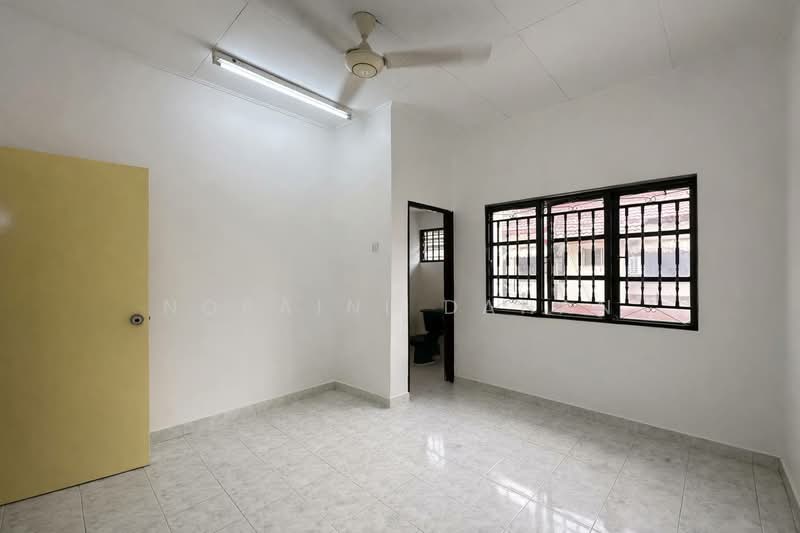2-storey Terraced House for Sale in Petaling Jaya (Selangor) - Noraini Dahan - Interior - PropertyGuru.com.my
