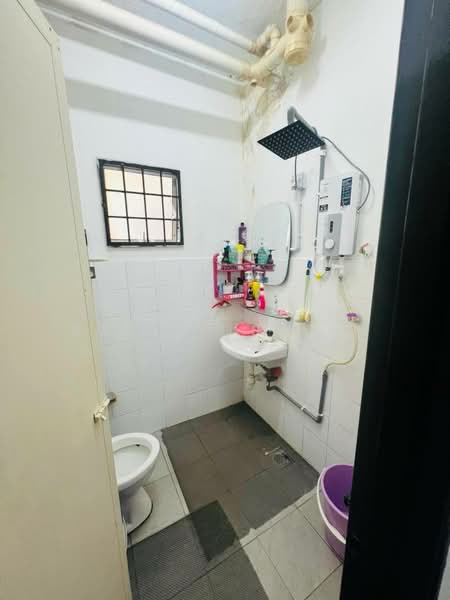 Apartment for Sale at Sri Kayangan (Casa Desira) - Azrul Ismail - Bathroom - PropertyGuru.com.my