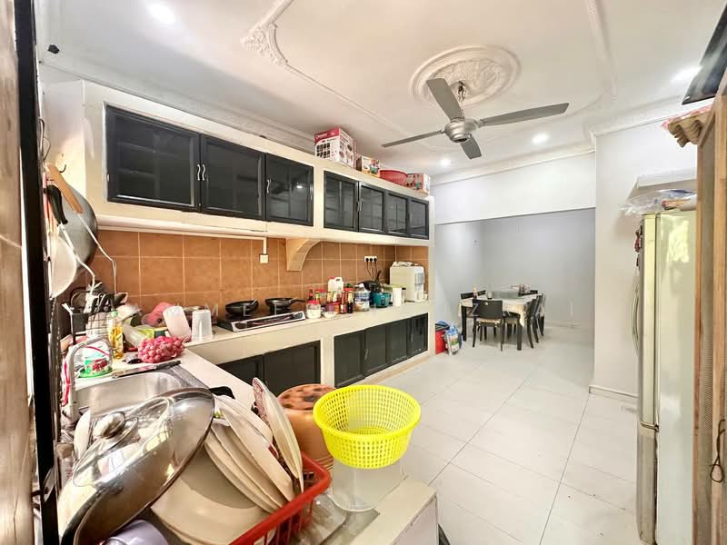 Rumah Teres 2 Tingkat untuk Dijual di Seksyen 27 (Shah Alam) - Ammeer Nadzrai - Kitchen - PropertyGuru.com.my