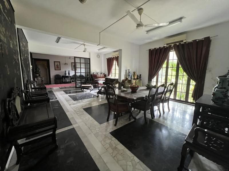Bungalow House for Sale in Taman Tunku (Bukit Tunku (Kenny Hills)) - Wai Yen Chin - Dining Room - PropertyGuru.com.my