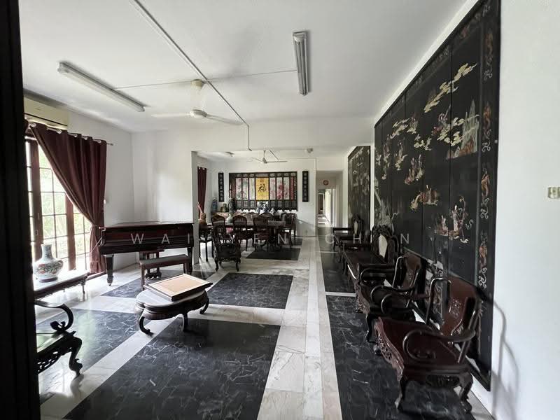 Bungalow House for Sale in Taman Tunku (Bukit Tunku (Kenny Hills)) - Wai Yen Chin - Living Room - PropertyGuru.com.my
