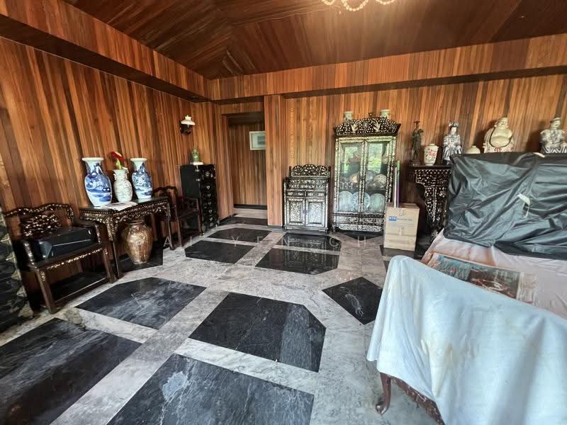 Bungalow House for Sale in Taman Tunku (Bukit Tunku (Kenny Hills)) - Wai Yen Chin - Living Room - PropertyGuru.com.my