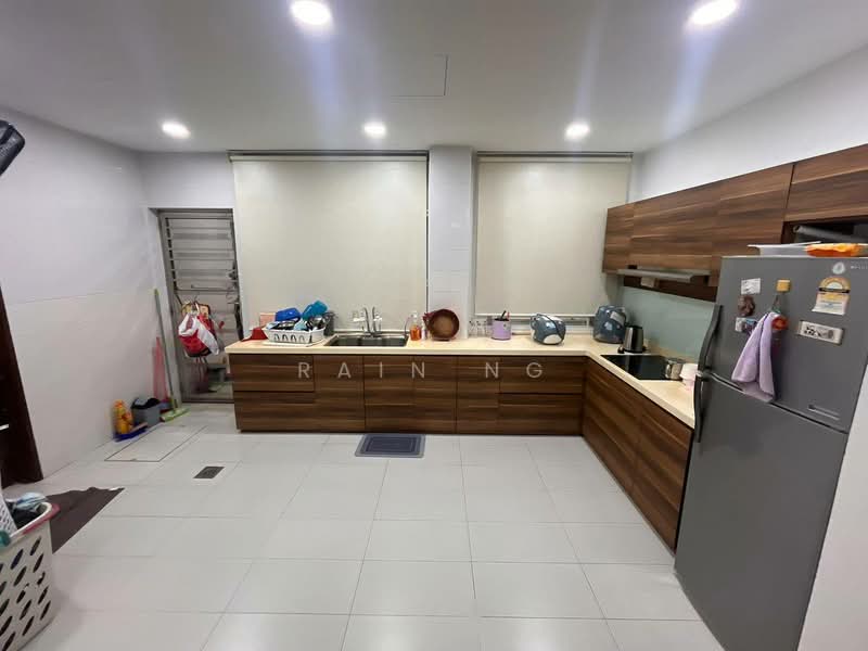 Rumah Kluster untuk Disewa di Iskandar Puteri (Nusajaya) (Johor) - Rain Ng - Kitchen - PropertyGuru.com.my