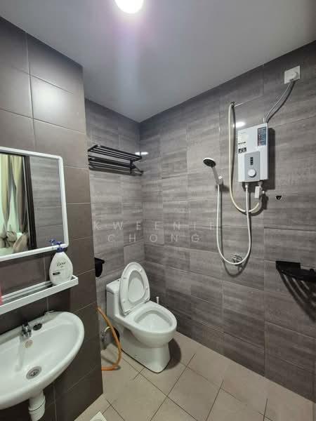 Service Residence for Sale at Symphony Tower (Menara Simfoni) - Kweenie Chong - Bathroom - PropertyGuru.com.my