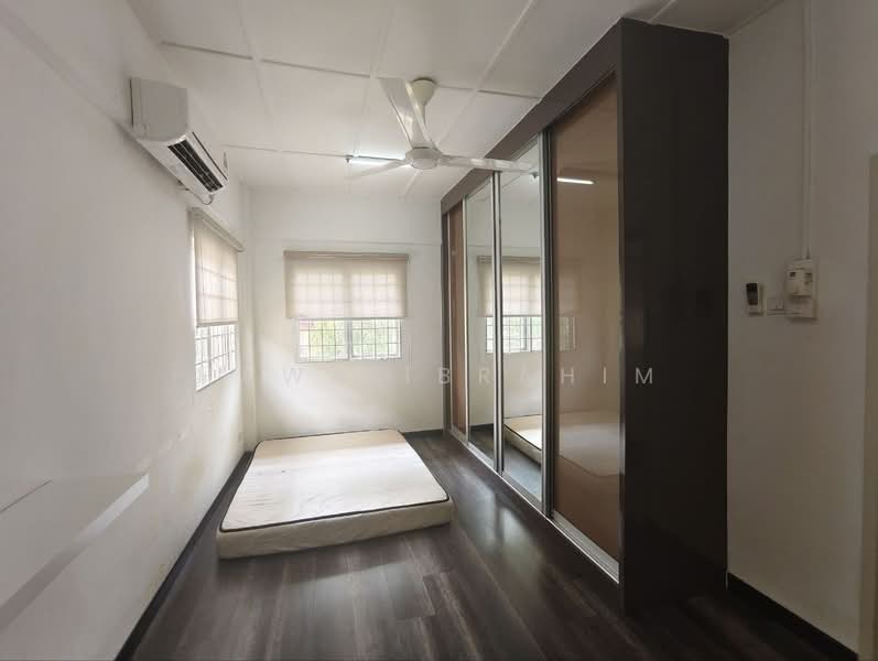 Pangsapuri untuk Dijual di Vista Seri Putra - Hawa Ibrahim - Bedroom - PropertyGuru.com.my