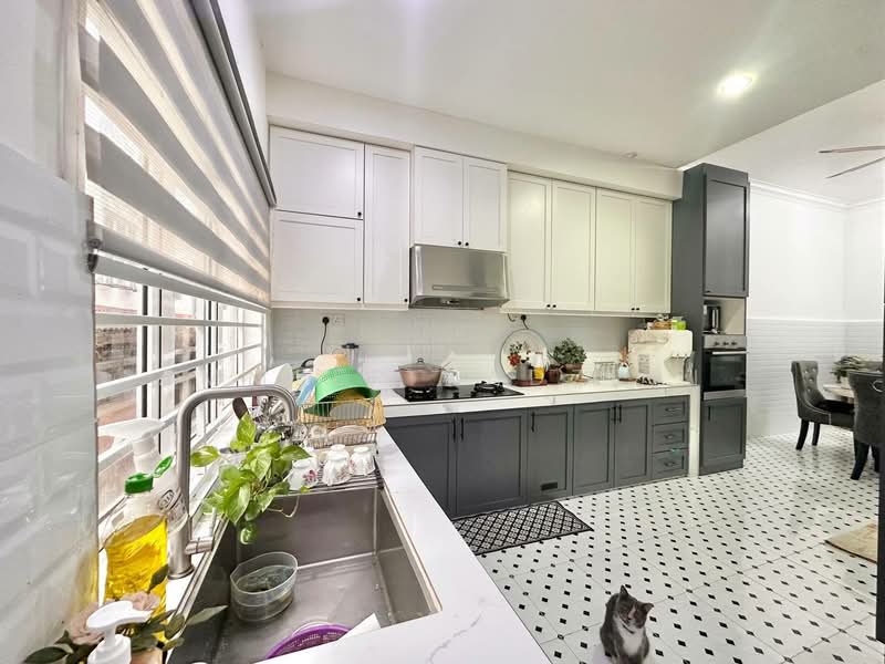 2-storey Terraced House for Sale in Seksyen U11 (Shah Alam) - Ammeer Nadzrai - Kitchen - PropertyGuru.com.my