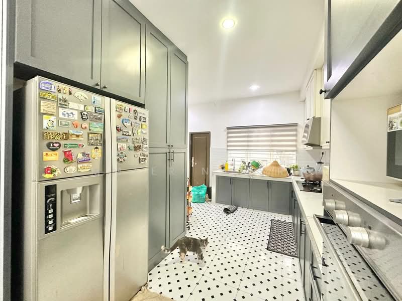 2-storey Terraced House for Sale in Seksyen U11 (Shah Alam) - Ammeer Nadzrai - Kitchen - PropertyGuru.com.my
