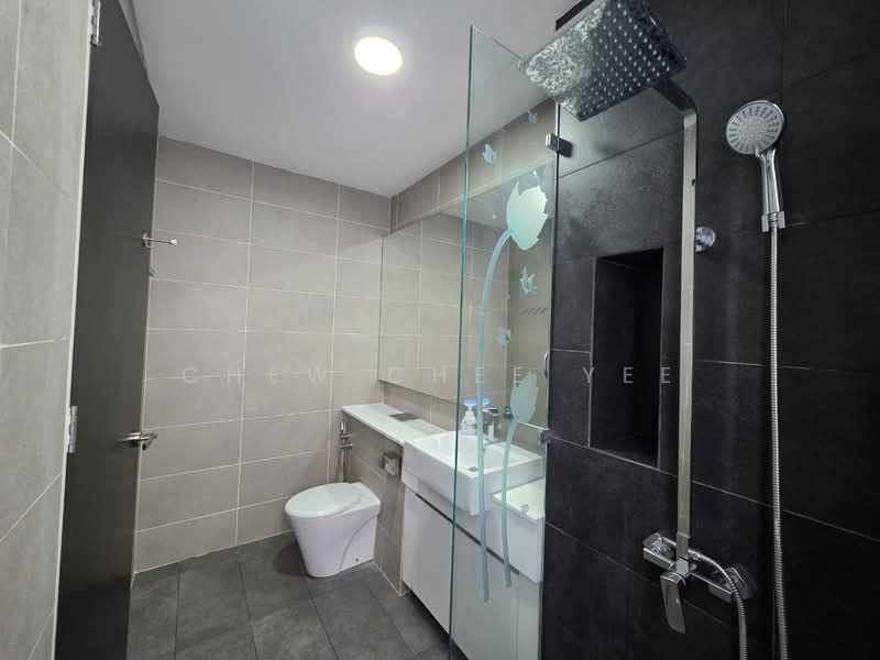 Servis Apartment untuk Disewa di Setia Sky 88 - Chew Chee Yee - Bathroom - PropertyGuru.com.my