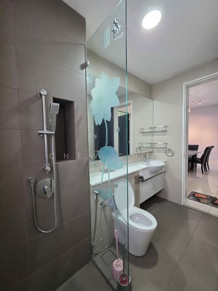 Servis Apartment untuk Disewa di Setia Sky 88 - Chew Chee Yee - Bathroom - PropertyGuru.com.my