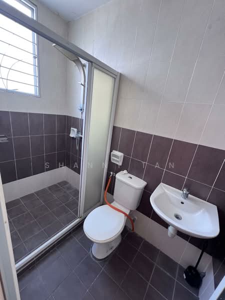 2-storey Terraced House for Sale in Bandar Sungai Long (Selangor) - Shanny Tan - Bathroom - PropertyGuru.com.my