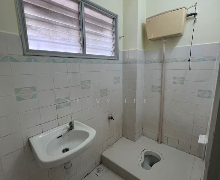 2-storey Terraced House for Sale in Usj 3 (Subang Jaya) - Yeevy Lee - Bathroom - PropertyGuru.com.my