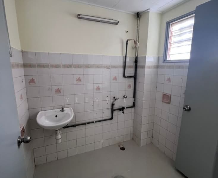 2-storey Terraced House for Sale in Usj 3 (Subang Jaya) - Yeevy Lee - Bathroom - PropertyGuru.com.my