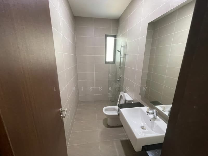 Rumah Teres untuk Disewa di Iskandar Puteri (Nusajaya) (Johor) - Larissa Sim - Bathroom - PropertyGuru.com.my
