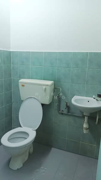 Rumah Teres 2 Tingkat untuk Dijual di Taman Sri Rampai (Wangsa Maju) - Wawa Leong - Bathroom - PropertyGuru.com.my