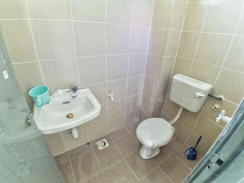 1.5-storey Terraced House for Sale in Klang (Selangor) - Mohd Zakri Mohd Zamberi - Bathroom - PropertyGuru.com.my