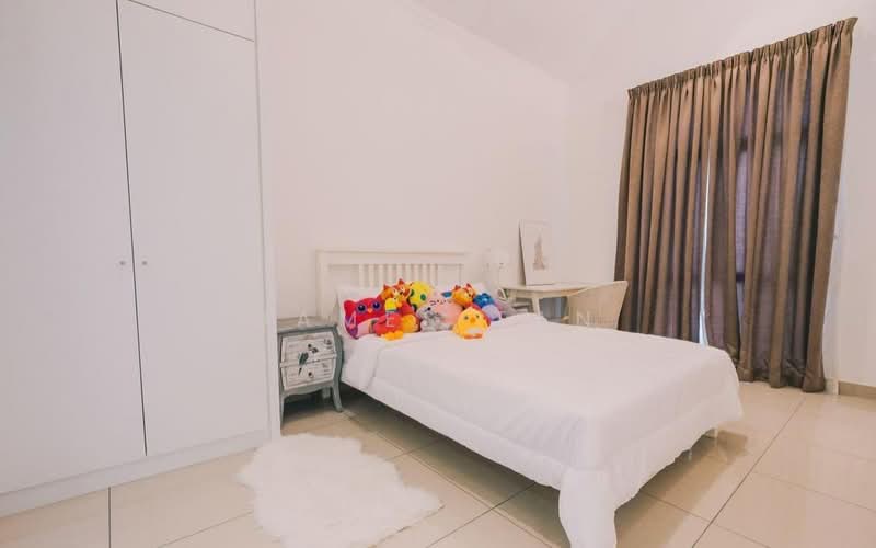 2-storey Terraced House for Sale in Taman Mount Austin (Tebrau) - James Tan - Bedroom - PropertyGuru.com.my