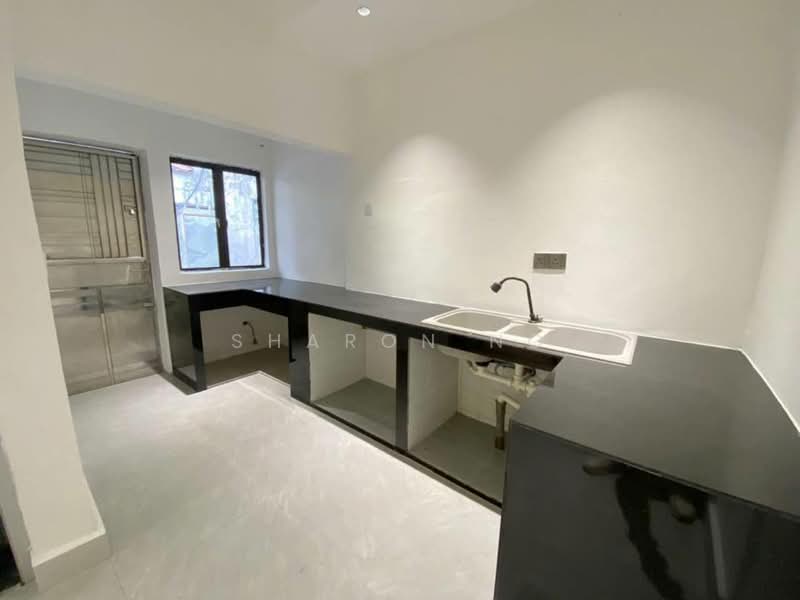 2-storey Terraced House for Sale in Permas Jaya (Johor Bahru) - Sharon Ng - Kitchen - PropertyGuru.com.my