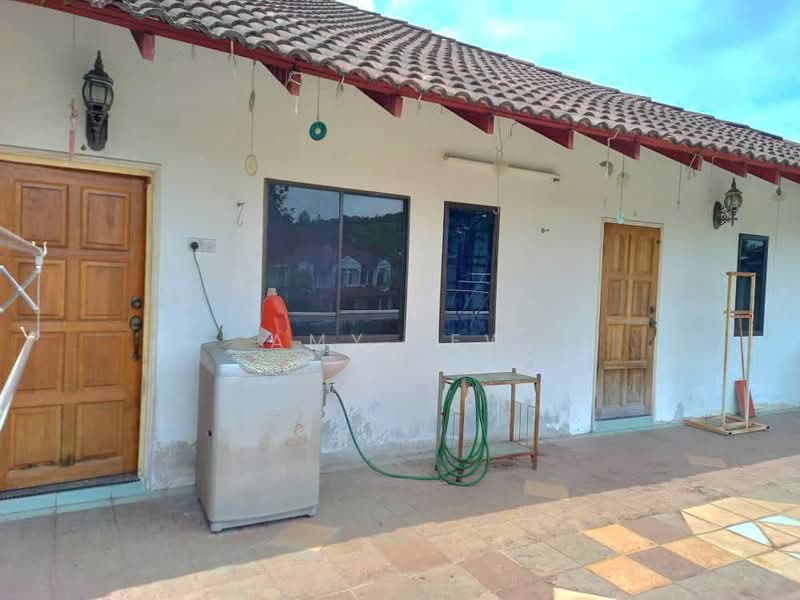 Semi-Detached House for Sale in Taman Sri Indera (Temerloh) - Amy Lew - Exterior - PropertyGuru.com.my